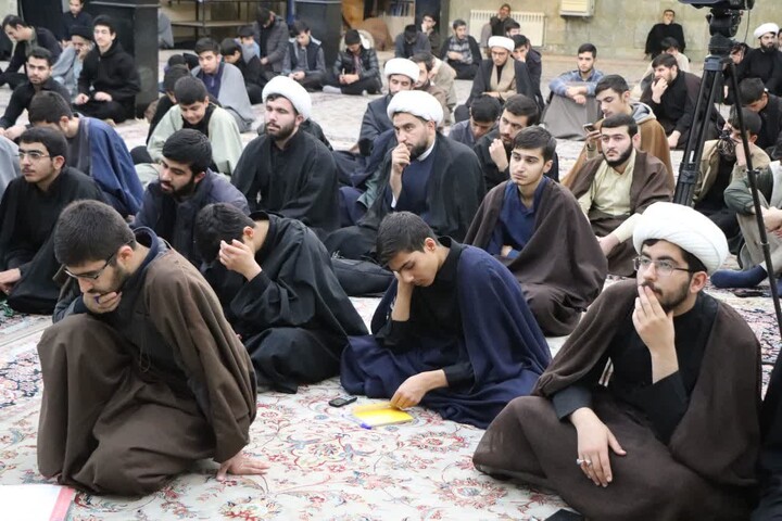 تصاویر/ جلسه اخلاق امام جمعه بناب در حوزه علمیه بناب