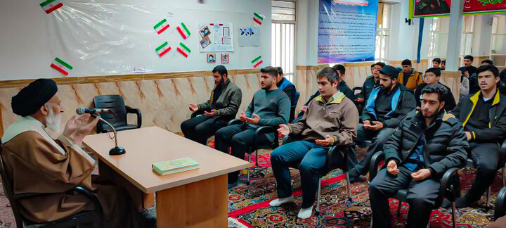 بازدید مدیر و معاونین حوزه علمیه استان همدان از مدرسه علمیه نهاوند
