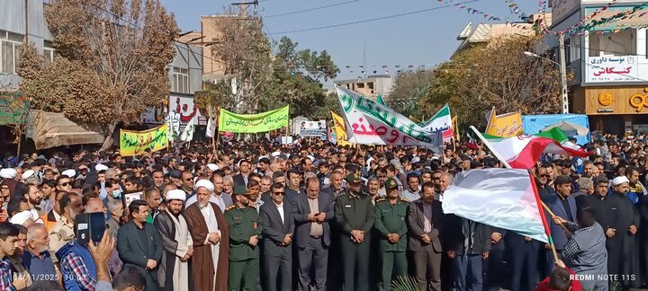 تصاویر/مراسم گرامیداشت ۱۳ آبان روز دانش آموز در ساوه