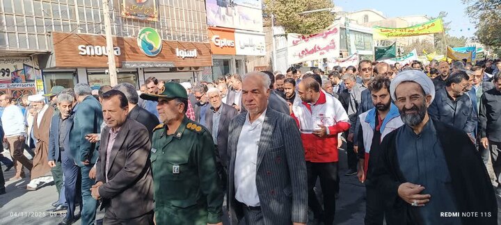 تصاویر/مراسم گرامیداشت ۱۳ آبان روز دانش آموز در ساوه