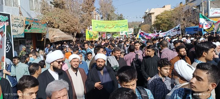 تصاویر/مراسم گرامیداشت ۱۳ آبان روز دانش آموز در ساوه