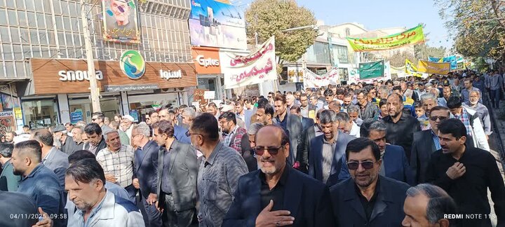 تصاویر/مراسم گرامیداشت ۱۳ آبان روز دانش آموز در ساوه