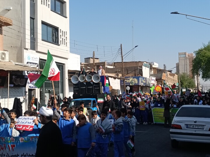 تصاویر/راهپیمایی یوم الله ۱۳ آبان شهرستان شوشتر