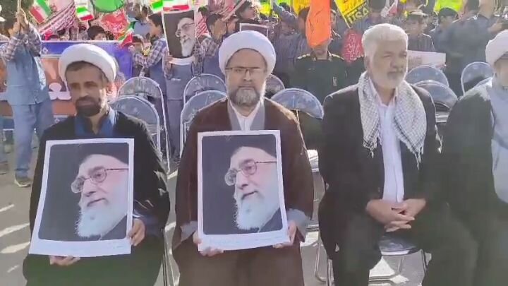 فیلم| راهپیمایی۱۳ آبان۱۴۰۴ در میبد