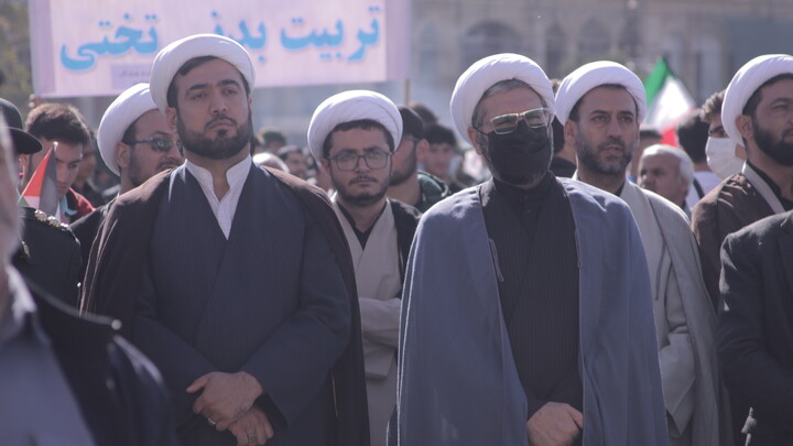 حضور طلاب و روحانیون در اجتماع ۱۳ آبان همدان