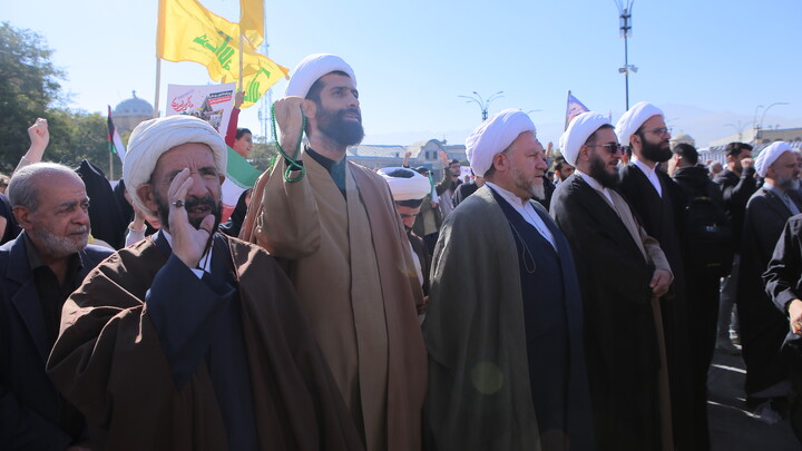 حضور طلاب و روحانیون در اجتماع ۱۳ آبان همدان