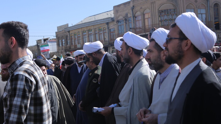 حضور طلاب و روحانیون در اجتماع ۱۳ آبان همدان