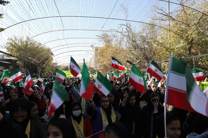 تصاویر/ راهپیمایی یوم الله 13 آبان ماه 1404در سنندج