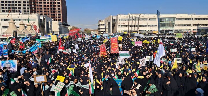 ایران کے مختلف شہروں میں یوم‌ اللہ ۱۳ آبان کی عظیم الشان ریلیاں، عوام کی بھرپور شرکت کے ساتھ استکبار کے خلاف عزمِ نو کی تجدید