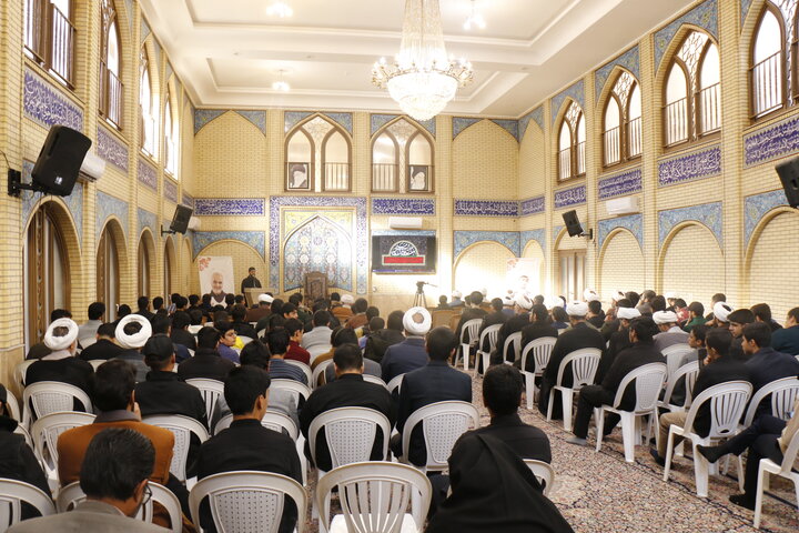 مراسم عزاداری ایام فاطمیه و بزرگداشت ۱۳ آبان در مدرسه علمیه صالحیه کرمان