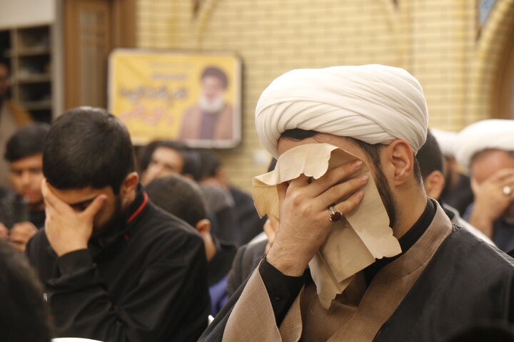 مراسم عزاداری ایام فاطمیه و بزرگداشت ۱۳ آبان در مدرسه علمیه صالحیه کرمان