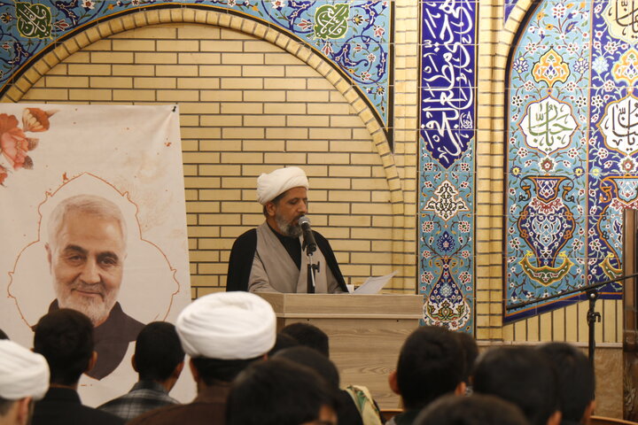 مراسم عزاداری ایام فاطمیه و بزرگداشت ۱۳ آبان در مدرسه علمیه صالحیه کرمان