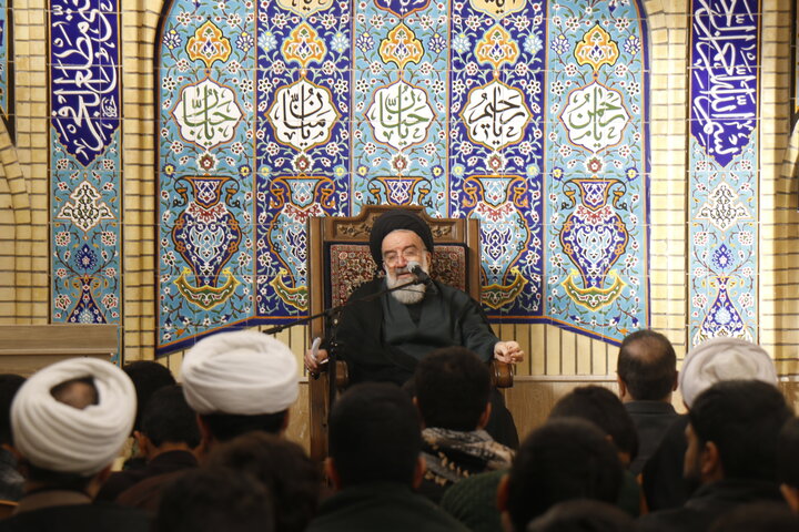 مراسم عزاداری ایام فاطمیه و بزرگداشت ۱۳ آبان در مدرسه علمیه صالحیه کرمان