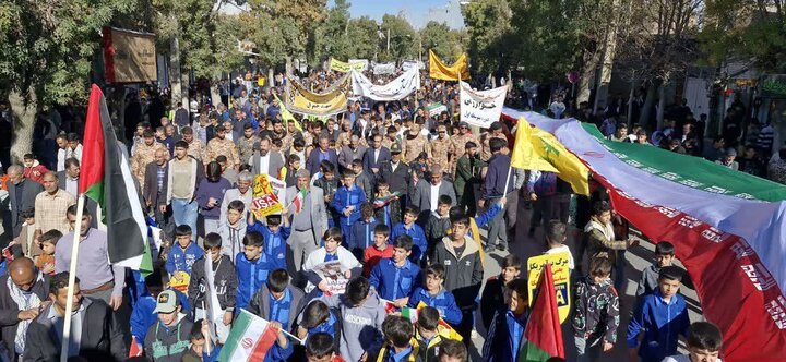 راهپیمایی یوم الله ۱۳ آبان در نورآباد