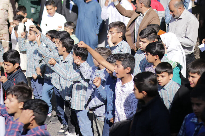 راهپیمایی یوم الله ۱۳ آبان در شهرستان هویزه