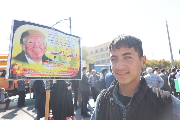 راهپیمایی ۱۳ آبان در شهرکرد
