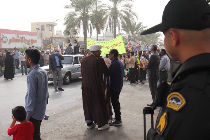 قاب‌هایی از راهپیمایی باشکوه امروز در شهرستان بندرعباس
