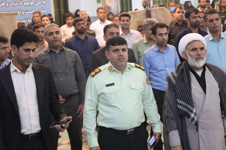 راهپیمایی روز دانش آموز و بزرگداشت ۱۳ آبان در شهر قلعه‌گنج
