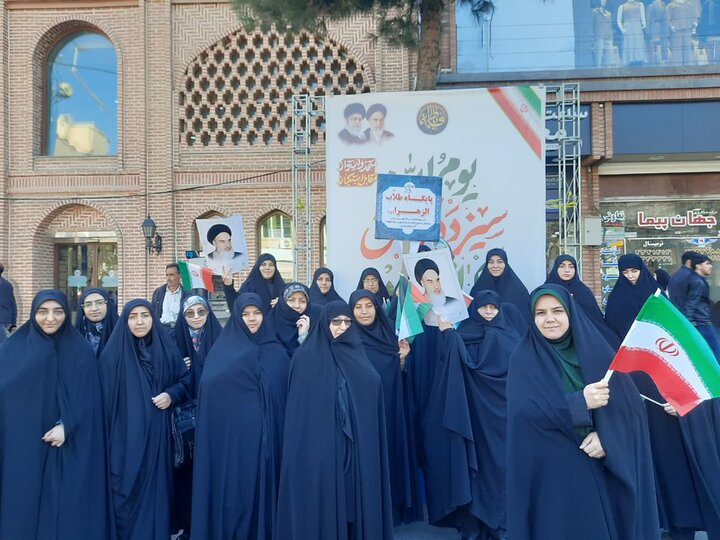 راهپیمایی یوم الله ۱۳ آبان و روز دانش آموز در ارومیه
