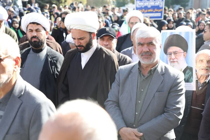 راهپیمایی یوم الله ۱۳ آبان و روز دانش آموز در ارومیه
