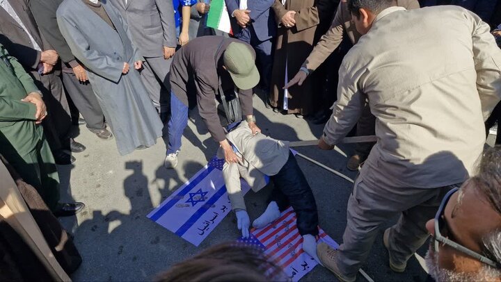 راهپیمایی یوم الله ۱۳ آبان و روز دانش آموز در ارومیه
