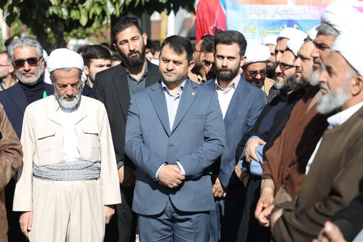 راهپیمایی یوم الله ۱۳ آبان و روز دانش آموز در ارومیه
