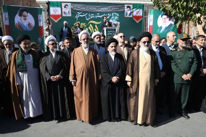 راهپیمایی یوم الله ۱۳ آبان و روز دانش آموز در ارومیه
