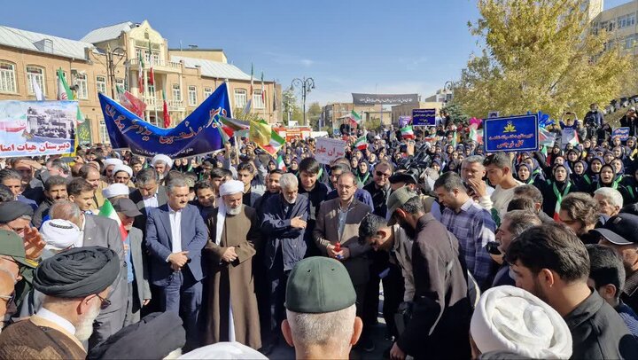 راهپیمایی یوم الله ۱۳ آبان و روز دانش آموز در ارومیه
