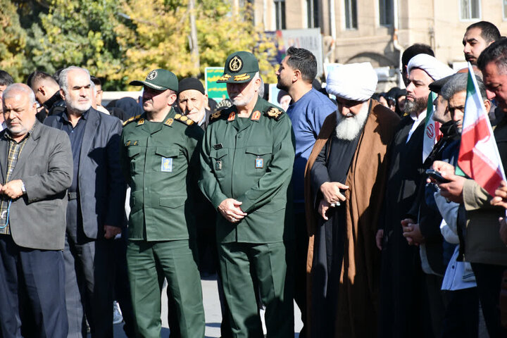 راهپیمایی یوم الله ۱۳ آبان و روز دانش آموز در ارومیه
