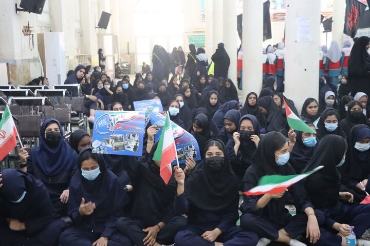 تصاویر/  مراسم ۱۳ آبان روز دانش آموز و روزه مبارزه ملی استکبار جهانی