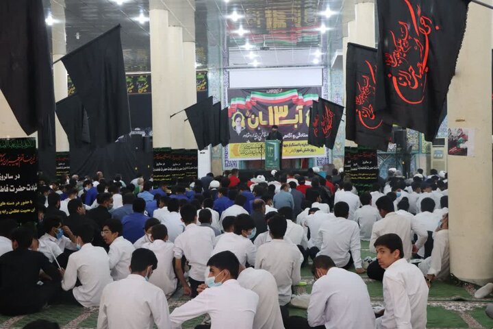 تصاویر/  مراسم ۱۳ آبان روز دانش آموز و روزه مبارزه ملی استکبار جهانی