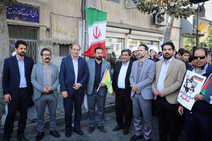 تصاویر/خروش ضد استکباری و ضد صهیونیستی مردم اراک در یوم‌الله ۱۳ آبان