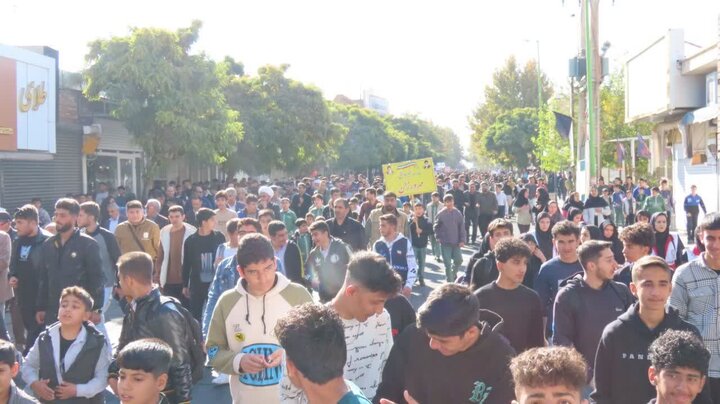 راهپیمایی یوم الله ۱۳ آبان در شهرستان شاهین دژ
