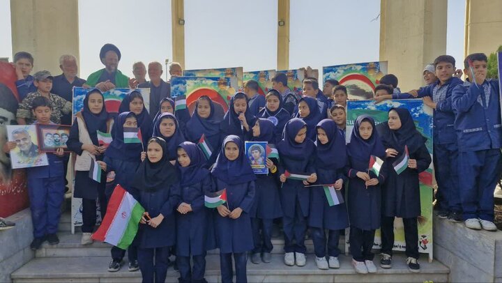 تصاویر/ مراسم راهپیمایی یوم الله سیزدهم آبان درسفیدشهر