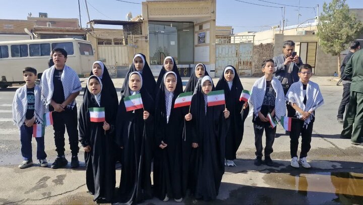 تصاویر/ مراسم راهپیمایی یوم الله سیزدهم آبان درسفیدشهر