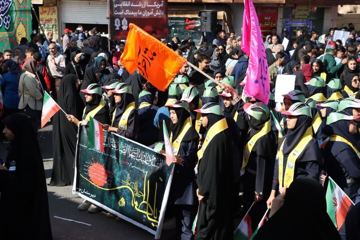 تصاویر/ راهپیمایی یوم الله 13 آبان شهرستان سمنان