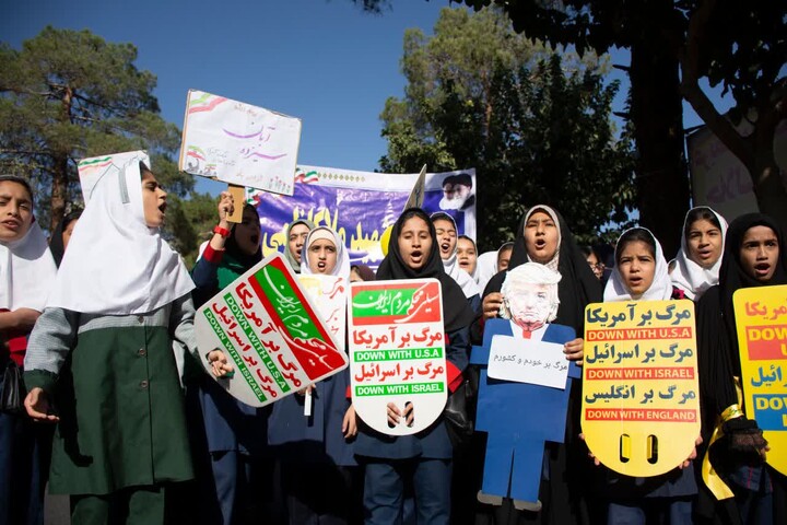 تصاویر/ راهپیمایی یوم الله 13 آبان شهرستان سمنان