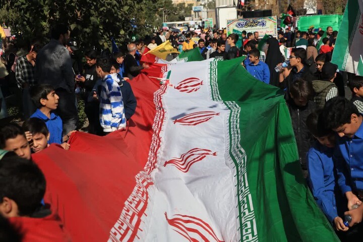 تصاویر/ راهپیمایی یوم الله 13 آبان شهرستان سمنان