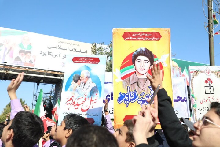 تصاویر/ راهپیمایی یوم الله 13 آبان شهرستان سمنان