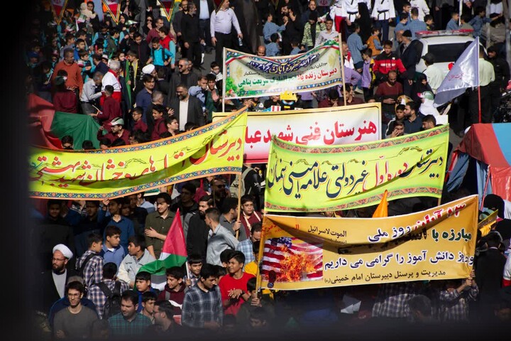 تصاویر/ راهپیمایی یوم الله 13 آبان شهرستان سمنان