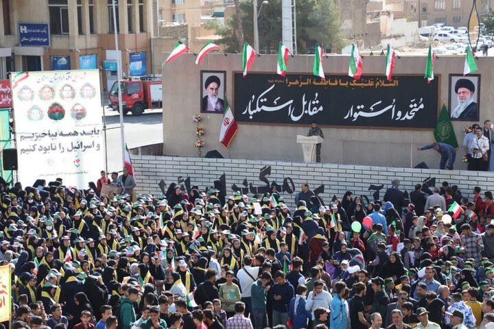 تصاویر/ راهپیمایی یوم الله 13 آبان شهرستان سمنان