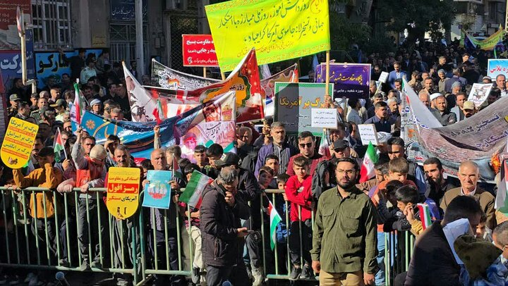 تصاویر/ حضور پرشور مردم شهرستان سردشت در راهپیمایی روز 13 آبان ماه