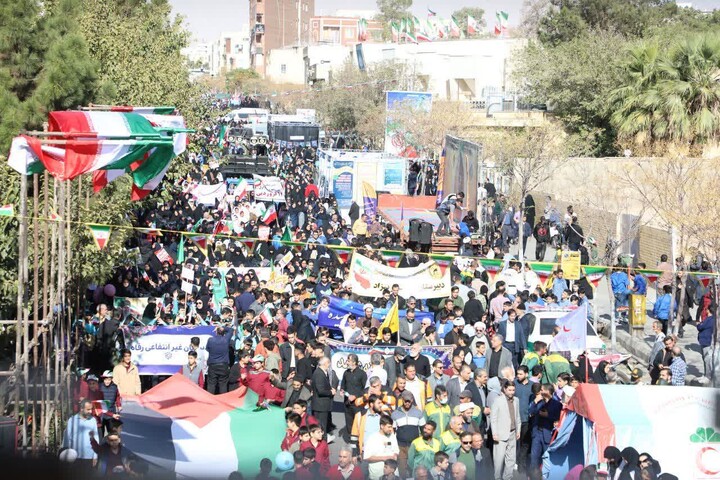 تصاویر/ راهپیمایی ۱۳ آبان، روز استکبارستیزی و فریاد استقلال ملت ایران در سمنان