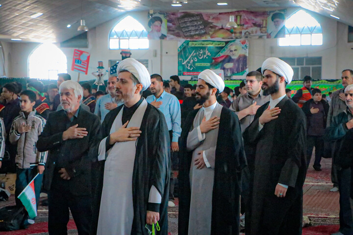 حضور طلاب و روحانیون شهرستان بهار در راهپیمایی ۱۳ آبان؛ تجدید عهد با آرمان‌های امام و انقلاب