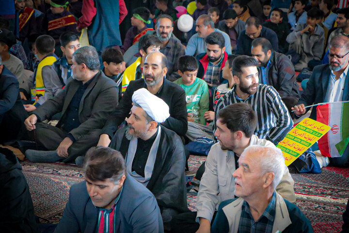 حضور طلاب و روحانیون شهرستان بهار در راهپیمایی ۱۳ آبان؛ تجدید عهد با آرمان‌های امام و انقلاب