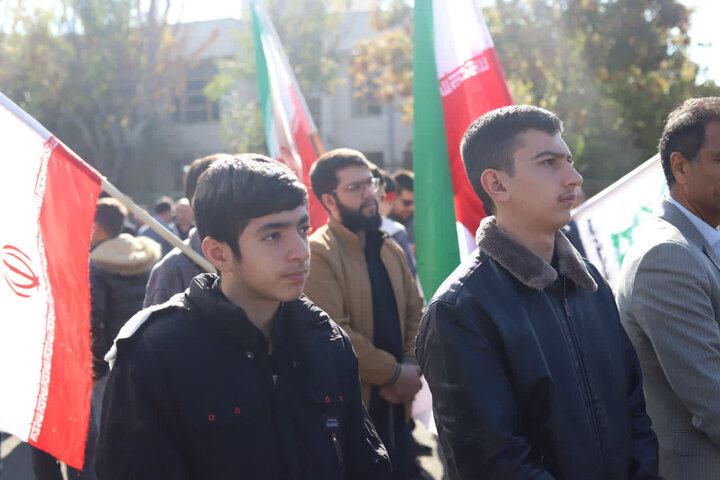 تصاویر/ برگزاری راهپیمایی روز ملی مبارزه با استکبار جهانی در نقده