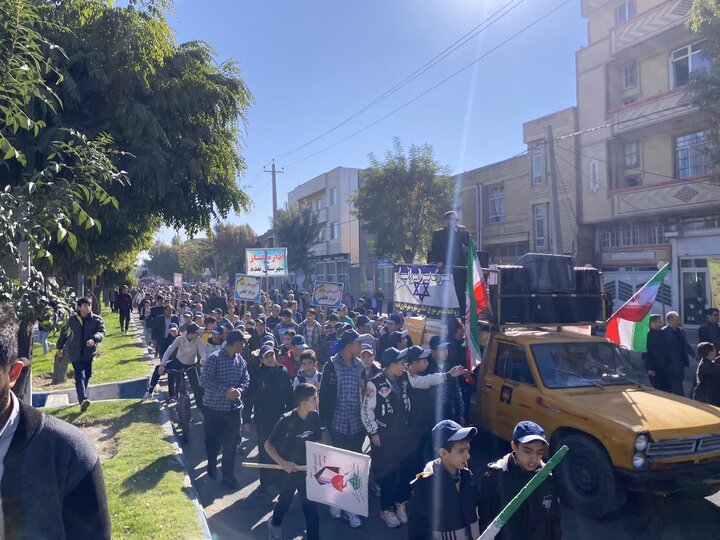 تصاویر/ برگزاری راهپیمایی روز ملی مبارزه با استکبار جهانی در نقده