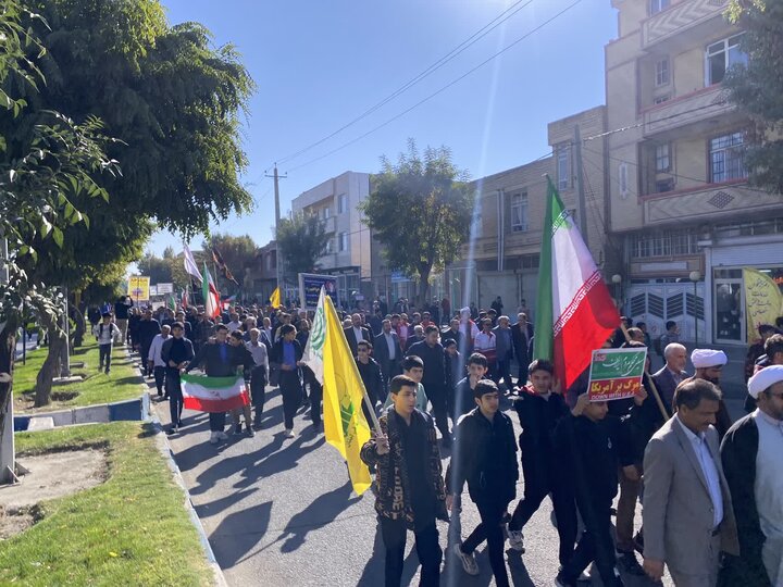تصاویر/ برگزاری راهپیمایی روز ملی مبارزه با استکبار جهانی در نقده