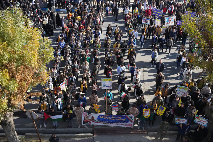 تصاویر/ برگزاری راهپیمایی روز ملی مبارزه با استکبار جهانی در نقده