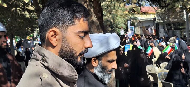 تصاویر/ طلاب و اساتید مدارس علمیه کاشان در راهپیمایی یوم‌الله 13 آبان